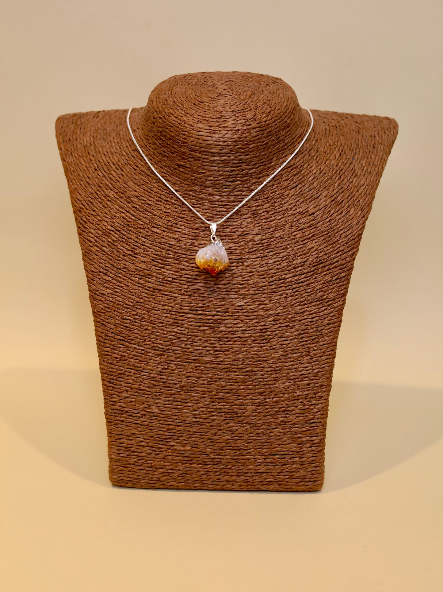 Dije de Citrino Rústico