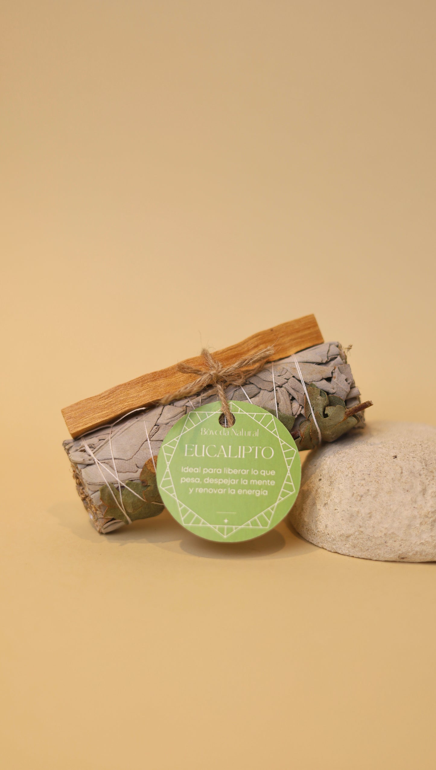 Kit de Salvia con Eucalipto y Palo Santo – Renovación de Energía Descripción: